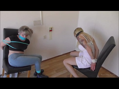 ❤️ Ulikhoboka / ubotshwe kwaye uvale umlomo / intombazana ekubandezelekeni kwi-xh.pornhdvideos.ru ☑